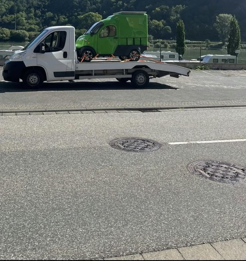 Vehicle towing service